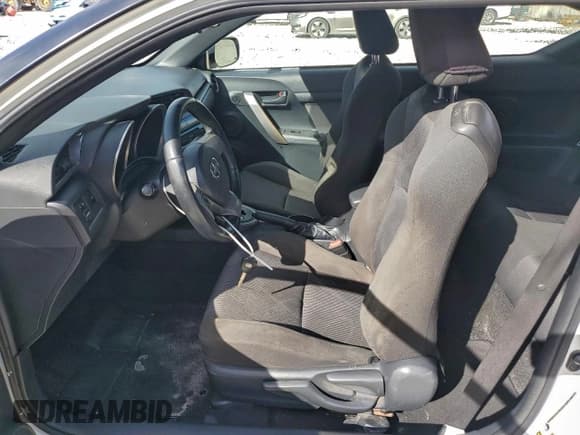 ✅ 2013 Scion tC • VIN: JTKJF5C72D3060867 • Lot: 91036125. Wystawiony na Copart z przebiegiem 118 347 mil. Bezpłatny archiwum sprzedaży aukcyjnych z USA i szczegółowy raport historii pojazdu na DreamBid. Zdjęcie 7.