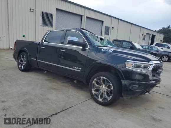2019 Ram 1500 Limited z VIN 1C6SRFPT1KN553836, wystawiony jako Copart lot #64444235 z przebiegiem 131 978 mil mil oraz Szkoda całkowita • Salvage title. Historia ofert i sprzedaży dostępna na DreamBid. Obrazek 4.
