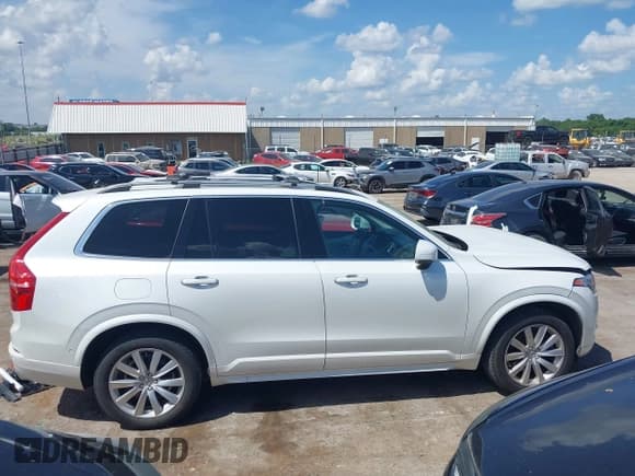 ✅ 2016 Volvo XC90 T6 Momentum • VIN: YV4A22PK3G1013019 • Лот: 42517655. Опубликован ранее на IAAI с пробегом 113 934 миль. Бесплатный доступ к архиву аукционных продаж из США и подробный отчёт об истории автомобиля на DreamBid. Изображение 14.