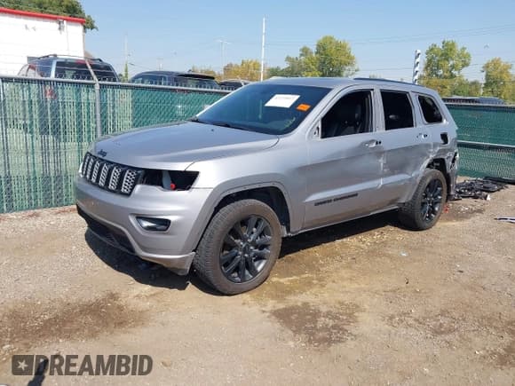 ✅ 2019 Jeep Grand Cherokee Upland • VIN: 1C4RJFAG9KC849970 • Lot: 43239812. Listed on IAAI with 94,001 mi. Free auction sales archive from the USA and detailed vehicle history report at DreamBid. Image 2.