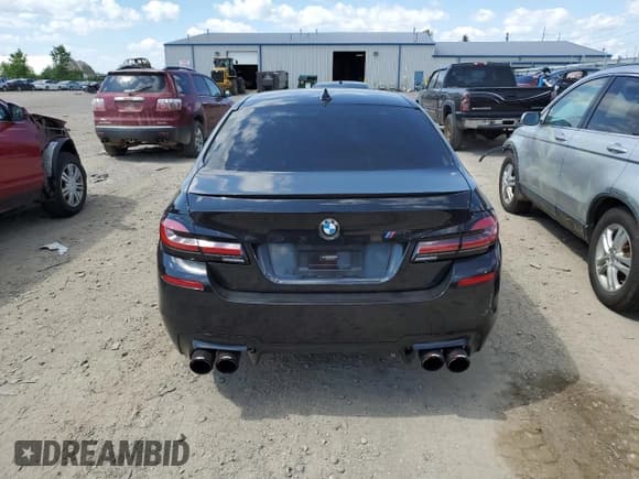 ✅ 2013 BMW M5 • VIN: WBSFV9C50DD096291 • Lot: 63431875. Wystawiony na Copart z przebiegiem 86 701 mil. Bezpłatny archiwum sprzedaży aukcyjnych z USA i szczegółowy raport historii pojazdu na DreamBid. Zdjęcie 6.