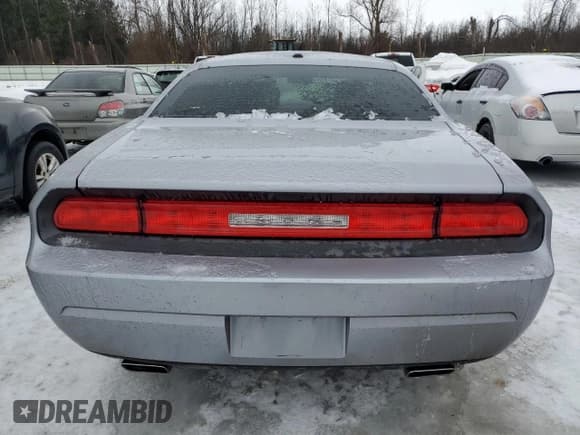 ✅ 2014 Dodge Challenger SXT • VIN: 2C3CDYAG1EH133742 • Lot: 43593845. Wystawiony na Copart z przebiegiem 84 211 mil. Bezpłatny archiwum sprzedaży aukcyjnych z USA i szczegółowy raport historii pojazdu na DreamBid. Zdjęcie 6.