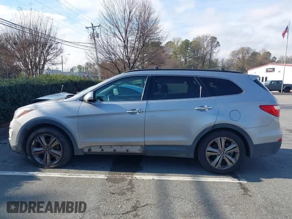 ✅ 2013 Hyundai Santa Fe Limited • VIN: KM8SRDHF0DU004798 • Лот: 43870276. Опубликован ранее на IAAI с пробегом 241 474 миль. Бесплатный доступ к архиву аукционных продаж из США и подробный отчёт об истории автомобиля на DreamBid. Изображение 14.