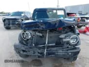 ✅ 2022 Ford Bronco • VIN: 1FMDE5BH6NLB55091 • Lot: 43124805. Wystawiony na IAAI z przebiegiem 27 616 mil. Bezpłatny archiwum sprzedaży aukcyjnych z USA i szczegółowy raport historii pojazdu na DreamBid. Zdjęcie 12.