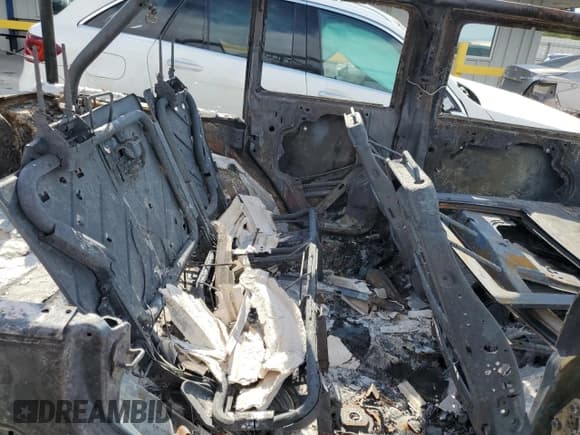 ✅ 2008 Jeep Wrangler Unlimited Rubicon • VIN: 1J4GA69158L572602 • Lot: 69811605. Wystawiony na Copart z przebiegiem Nie podano. Bezpłatny archiwum sprzedaży aukcyjnych z USA i szczegółowy raport historii pojazdu na DreamBid. Zdjęcie 11.