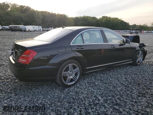 ✅ 2013 Mercedes-Benz S 550 • VIN: WDDNG9EB1DA523923 • Lot: 81939455. Listed on Copart with 71,376 mi. Free auction sales archive from the USA and detailed vehicle history report at DreamBid. Image 3.