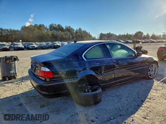 ✅ 2005 BMW 3 Series 330Ci • VIN: WBABD53405PD98933 • Lot: 93238805. Wystawiony na Copart z przebiegiem Nie podano. Bezpłatny archiwum sprzedaży aukcyjnych z USA i szczegółowy raport historii pojazdu na DreamBid. Zdjęcie 3.