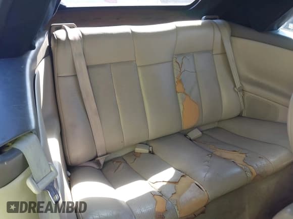 ✅ 2002 Toyota Solara SE • VIN: 2T1FF28P02C566318 • Lot: 41698027. Wystawiony na IAAI z przebiegiem 175 954 mil. Bezpłatny archiwum sprzedaży aukcyjnych z USA i szczegółowy raport historii pojazdu na DreamBid. Zdjęcie 8.