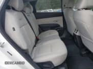 ✅ 2025 Hyundai Tucson SEL • VIN: 5NMJB3DE8SH592675 • Лот: 82280025. Опубликован ранее на Copart с пробегом 874 миль. Бесплатный доступ к архиву аукционных продаж из США и подробный отчёт об истории автомобиля на DreamBid. Изображение 11.