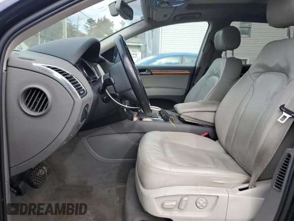 ✅ 2009 Audi Q7 • VIN: WA1AY74L09D019707 • Lot: 90004495. Listed on Copart with 167,187 mi. Free auction sales archive from the USA and detailed vehicle history report at DreamBid. Image 7.