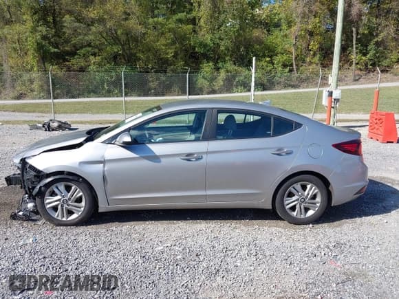 ✅ 2020 Hyundai Elantra SEL • VIN: 5NPD84LF4LH571760 • Lot: 43388686. Listed on IAAI with 74,258 mi. Free auction sales archive from the USA and detailed vehicle history report at DreamBid. Image 14.