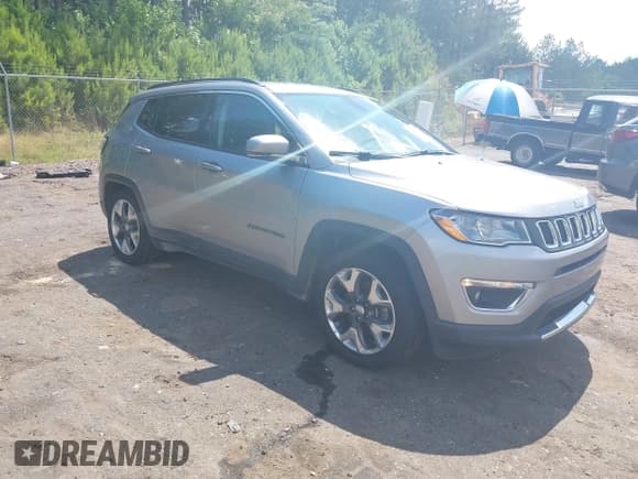 ✅ 2019 Jeep Compass Limited • VIN: 3C4NJCCB1KT660054 • Lot: 42324884. Listed on IAAI with 89,463 mi. Free auction sales archive from the USA and detailed vehicle history report at DreamBid. Image 1.