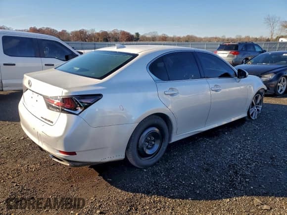 ✅ 2018 Lexus GS 350 • VIN: JTHCZ1BL4JA007592 • Лот: 94116905. Опубликован ранее на Copart с пробегом 63 961 миль. Бесплатный доступ к архиву аукционных продаж из США и подробный отчёт об истории автомобиля на DreamBid. Изображение 3.