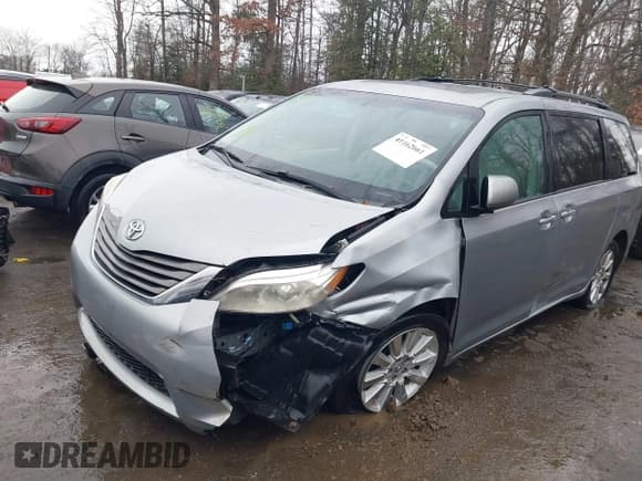 ✅ 2013 Toyota Sienna XLE • VIN: 5TDDK3DC5DS070243 • Lot: 41162661. Listed on IAAI with 149,672 mi. Free auction sales archive from the USA and detailed vehicle history report at DreamBid. Image 6.