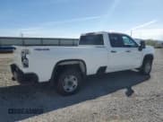 ✅ 2025 Chevrolet Silverado 2500HD • VIN: 1GC5KLE77SF171318 • Lot: 55988065. Wystawiony na Copart z przebiegiem 9 321 mil. Bezpłatny archiwum sprzedaży aukcyjnych z USA i szczegółowy raport historii pojazdu na DreamBid. Zdjęcie 3.