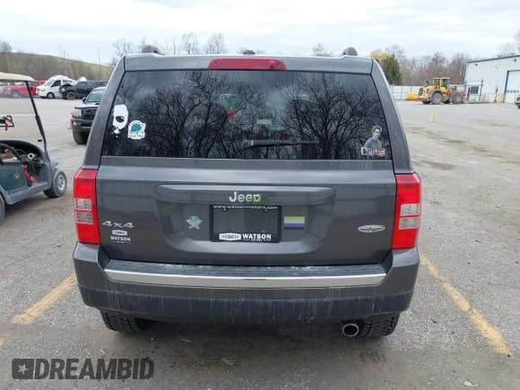 ✅ 2017 Jeep Patriot High Altitude • VIN: 1C4NJRFB9HD195536 • Lot: 42059608. Listed on IAAI with 105,342 mi. Free auction sales archive from the USA and detailed vehicle history report at DreamBid. Image 16.