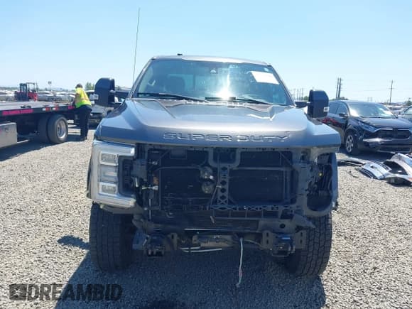 ✅ 2018 Ford F-250 XL • VIN: 1FT7W2BT7JEC42093 • Lot: 42272840. Wystawiony na IAAI z przebiegiem 111 220 mil. Bezpłatny archiwum sprzedaży aukcyjnych z USA i szczegółowy raport historii pojazdu na DreamBid. Zdjęcie 13.