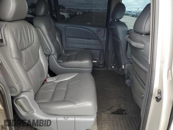 ✅ 2006 Honda Odyssey EX-L • VIN: 5FNRL387X6B039464 • Лот: 93323725. Опубликован ранее на Copart с пробегом 180 680 миль. Бесплатный доступ к архиву аукционных продаж из США и подробный отчёт об истории автомобиля на DreamBid. Изображение 11.