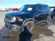 ✅ 2018 Jeep Renegade Latitude • VIN: ZACCJABB8JPH10905 • Lot: 43655516. Wystawiony na IAAI z przebiegiem 88 495 mil. Bezpłatny archiwum sprzedaży aukcyjnych z USA i szczegółowy raport historii pojazdu na DreamBid. Zdjęcie 2.