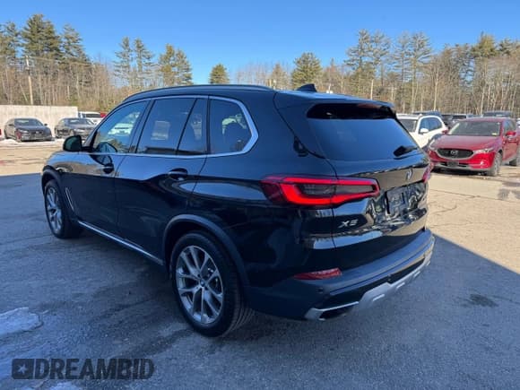 ✅ 2019 BMW X5 xDrive40i • VIN: 5UXCR6C54KLL40314 • Лот: 43232285. Опубликован ранее на Copart с пробегом 94 178 миль. Бесплатный доступ к архиву аукционных продаж из США и подробный отчёт об истории автомобиля на DreamBid. Изображение 3.