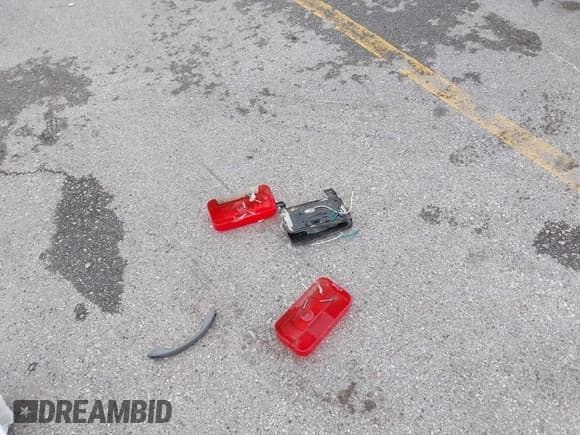 ✅ 2016 Ford Transit XL • VIN: 1FBZX2ZM9GKA67851 • Lot: 42663513. Wystawiony na IAAI z przebiegiem 185 670 mil. Bezpłatny archiwum sprzedaży aukcyjnych z USA i szczegółowy raport historii pojazdu na DreamBid. Zdjęcie 12.