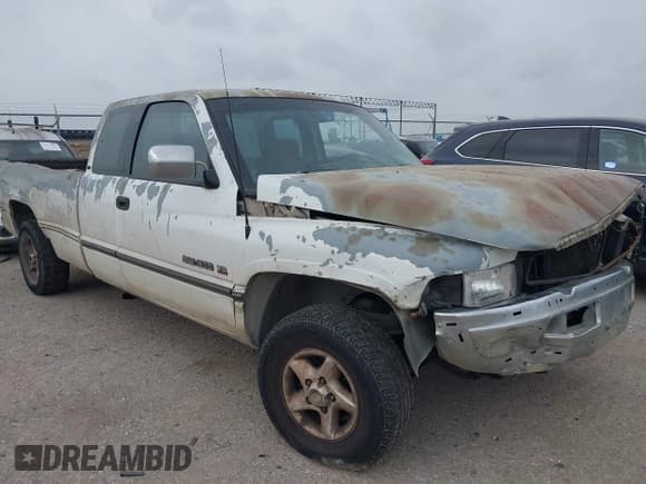 ✅ 1996 Dodge 1500 • VIN: 1B7HC13Y4TJ169261 • Lot: 42281145. Listed on IAAI with 418,134 mi. Free auction sales archive from the USA and detailed vehicle history report at DreamBid. Image 6.