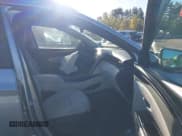 ✅ 2022 Hyundai Tucson SEL • VIN: 5NMJCCAE3NH137769 • Lot: 43424012. Listed on IAAI with 15,832 mi. Free auction sales archive from the USA and detailed vehicle history report at DreamBid. Image 5.