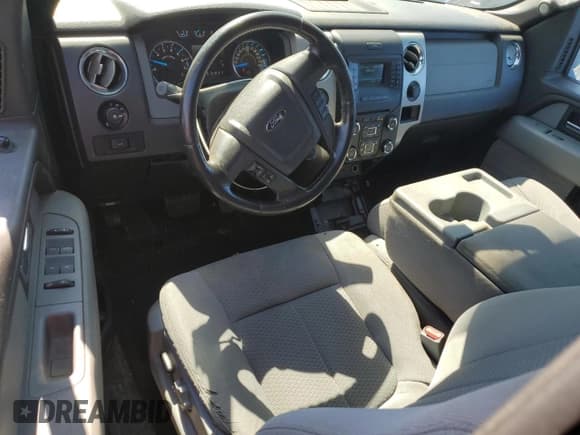 ✅ 2014 Ford F-150 XL • VIN: 1FTFW1ET1EFB16345 • Lot: 67163205. Wystawiony na Copart z przebiegiem 292 302 mil. Bezpłatny archiwum sprzedaży aukcyjnych z USA i szczegółowy raport historii pojazdu na DreamBid. Zdjęcie 8.