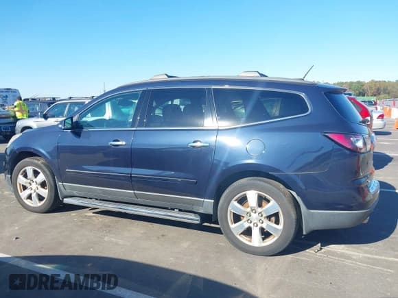 ✅ 2016 Chevrolet Traverse LTZ • VIN: 1GNKVJKD0GJ191379 • Lot: 43644312. Wystawiony na IAAI z przebiegiem 138 762 mil. Bezpłatny archiwum sprzedaży aukcyjnych z USA i szczegółowy raport historii pojazdu na DreamBid. Zdjęcie 14.