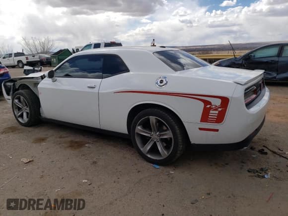 ✅ 2016 Dodge Challenger R/T • VIN: 2C3CDZBT0GH171581 • Lot: 45945064. Wystawiony na Copart z przebiegiem 74 381 mil. Bezpłatny archiwum sprzedaży aukcyjnych z USA i szczegółowy raport historii pojazdu na DreamBid. Zdjęcie 2.