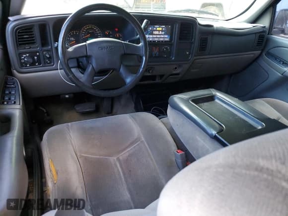 ✅ 2004 GMC Yukon SLE • VIN: 1GKEC13T04R185939 • Lot: 64313445. Listed on Copart with 242,805 mi. Free auction sales archive from the USA and detailed vehicle history report at DreamBid. Image 8.