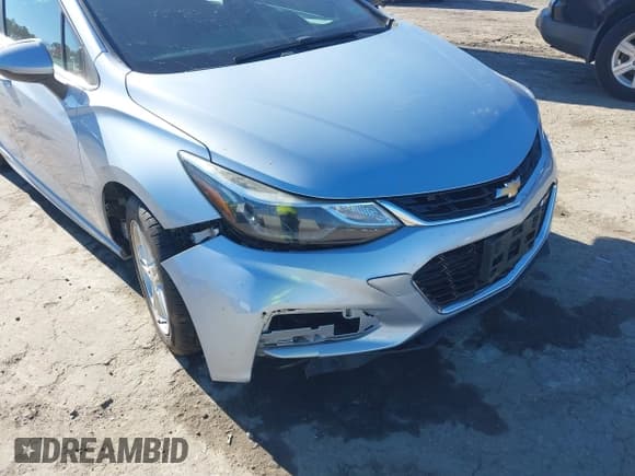 ✅ 2017 Chevrolet Cruze LT • VIN: 1G1BE5SM7H7197154 • Lot: 43555610. Listed on IAAI with 120,177 mi. Free auction sales archive from the USA and detailed vehicle history report at DreamBid. Image 6.