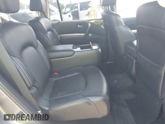 ✅ 2016 Infiniti QX80 • VIN: JN8AZ2NE9G9123543 • Lot: 42935951. Wystawiony na IAAI z przebiegiem 94 722 mil. Bezpłatny archiwum sprzedaży aukcyjnych z USA i szczegółowy raport historii pojazdu na DreamBid. Zdjęcie 8.