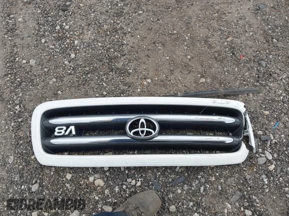 ✅ 2002 Toyota Sequoia Limited • VIN: 5TDZT38A92S117055 • Lot: 41719962. Listed on IAAI with 237,996 mi. Free auction sales archive from the USA and detailed vehicle history report at DreamBid. Image 12.