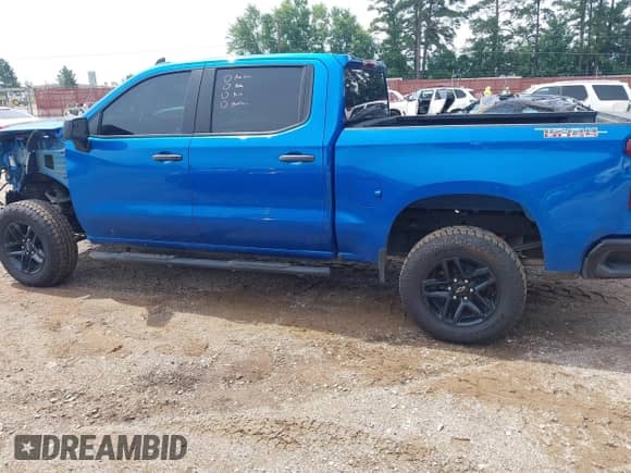 2022 Chevrolet Silverado 1500 Custom Trail Boss with VIN 3GCPDCED8NG662329, listed as a IAAI auction lot 42463966 with 72,370 mi miles and . Bid and sale history available at DreamBid. Image 15.