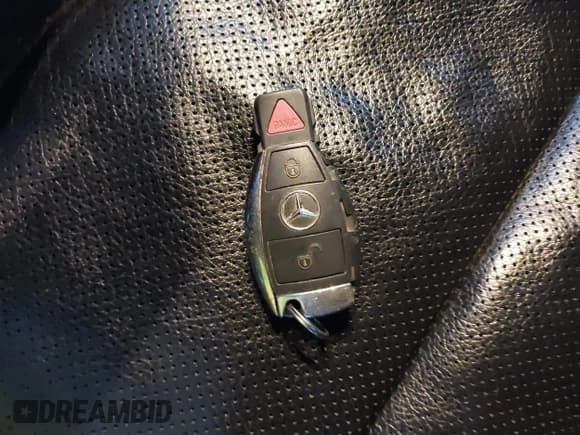 ✅ 2016 Mercedes-Benz G 550 • VIN: WDCYC3KF2GX245357 • Lot: 41810386. Wystawiony na IAAI z przebiegiem 222 263 mil. Bezpłatny archiwum sprzedaży aukcyjnych z USA i szczegółowy raport historii pojazdu na DreamBid. Zdjęcie 11.