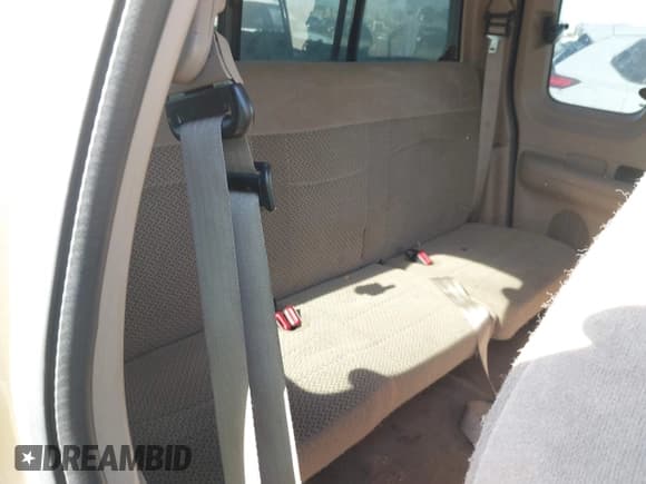 ✅ 1999 Ford F-150 XL • VIN: 1FTRX17L4XKB16941 • Lot: 43818016. Wystawiony na IAAI z przebiegiem Nie podano. Bezpłatny archiwum sprzedaży aukcyjnych z USA i szczegółowy raport historii pojazdu na DreamBid. Zdjęcie 8.