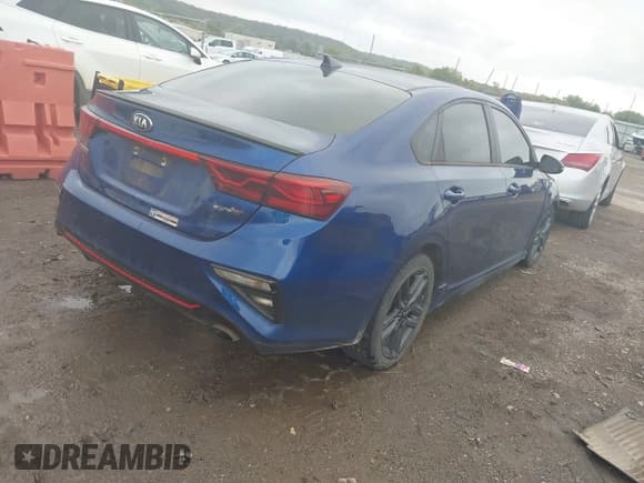✅ 2020 Kia Forte GT-Line • VIN: 3KPF34AD6LE248971 • Lot: 43523232. Wystawiony na IAAI z przebiegiem 117 458 mil. Bezpłatny archiwum sprzedaży aukcyjnych z USA i szczegółowy raport historii pojazdu na DreamBid. Zdjęcie 4.
