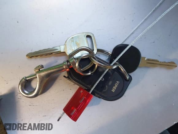 ✅ 2005 Chevrolet Express Cargo • VIN: 1GCGG25V951167128 • Lot: 43757634. Wystawiony na IAAI z przebiegiem 283 747 mil. Bezpłatny archiwum sprzedaży aukcyjnych z USA i szczegółowy raport historii pojazdu na DreamBid. Zdjęcie 11.