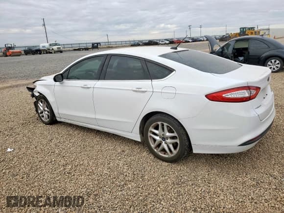 ✅ 2015 Ford Fusion SE • VIN: 3FA6P0HD0FR262077 • Лот: 85829535. Опубликован ранее на Copart с пробегом 162 472 миль. Бесплатный доступ к архиву аукционных продаж из США и подробный отчёт об истории автомобиля на DreamBid. Изображение 2.