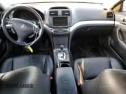 ✅ 2008 Acura TSX Nav • VIN: JH4CL96928C004574 • Lot: 49496135. Listed on Copart with 257,168 mi. Free auction sales archive from the USA and detailed vehicle history report at DreamBid. Image 8.