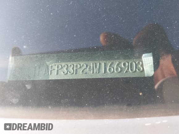 ✅ 2004 Ford Focus LX • VIN: 1FAFP33P24W166903 • Lot: 42792889. Wystawiony na IAAI z przebiegiem 265 347 mil. Bezpłatny archiwum sprzedaży aukcyjnych z USA i szczegółowy raport historii pojazdu na DreamBid. Zdjęcie 9.