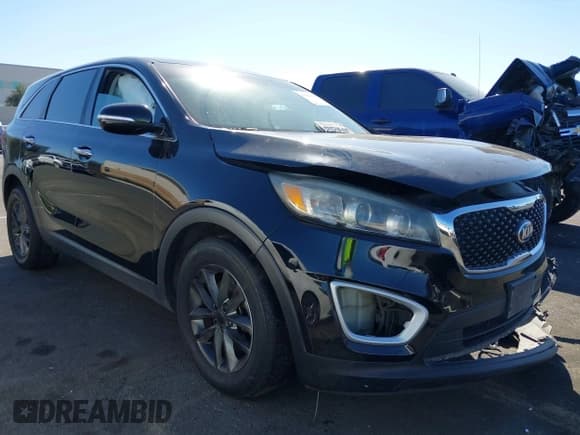 ✅ 2017 Kia Sorento L • VIN: 5XYPG4A39HG323396 • Lot: 41680006. Wystawiony na IAAI z przebiegiem 147 273 mil. Bezpłatny archiwum sprzedaży aukcyjnych z USA i szczegółowy raport historii pojazdu na DreamBid. Zdjęcie 1.