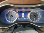 ✅ 2015 Chrysler 200 C • VIN: 1C3CCCEG0FN624330 • Lot: 92374185. Wystawiony na Copart z przebiegiem 164 456 mil. Bezpłatny archiwum sprzedaży aukcyjnych z USA i szczegółowy raport historii pojazdu na DreamBid. Zdjęcie 9.