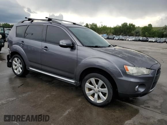 ✅ 2010 Mitsubishi Outlander XLS • VIN: JA4JT4AX4AZ002937 • Lot: 61097045. Listed on Copart with 253,701 mi. Free auction sales archive from the USA and detailed vehicle history report at DreamBid. Image 4.