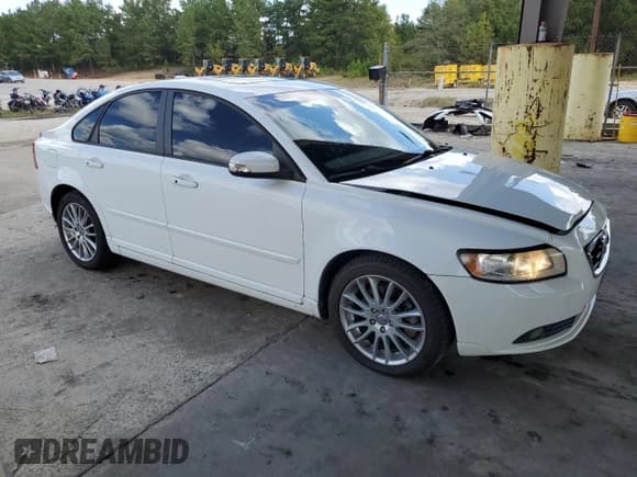 ✅ 2010 Volvo S40 • VIN: YV1390MS9A2486466 • Lot: 72245634. Listed on Copart with 118,623 mi. Free auction sales archive from the USA and detailed vehicle history report at DreamBid. Image 4.
