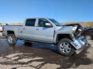 ✅ 2015 Chevrolet Silverado 2500HD LT • VIN: 1GC1KVEG0FF565050 • Lot: 53177405. Wystawiony na Copart z przebiegiem 212 686 mil. Bezpłatny archiwum sprzedaży aukcyjnych z USA i szczegółowy raport historii pojazdu na DreamBid. Zdjęcie 4.