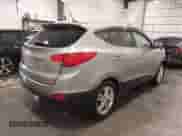 2011 Hyundai Tucson GLS z VIN KM8JU3AC7BU262415, wystawiony jako IAAI lot #43439786 z przebiegiem 88 234 mil mil oraz . Historia ofert i sprzedaży dostępna na DreamBid. Obrazek 4.