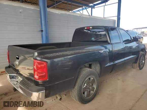 2006 Dodge Dakota SLT z VIN 1D7HE42NX6S666404, wystawiony jako Copart lot #44178125 z przebiegiem 125 891 mil mil oraz Czysty tytuł • Clean title. Historia ofert i sprzedaży dostępna na DreamBid. Obrazek 3.