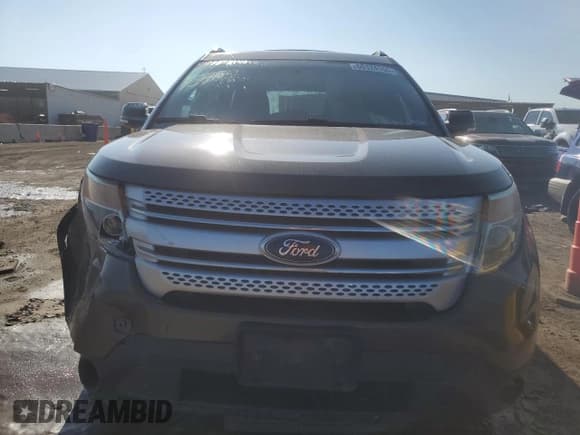 ✅ 2015 Ford Explorer XLT • VIN: 1FM5K8D83FGC49872 • Lot: 60124155. Wystawiony na Copart z przebiegiem 140 509 mil. Bezpłatny archiwum sprzedaży aukcyjnych z USA i szczegółowy raport historii pojazdu na DreamBid. Zdjęcie 5.